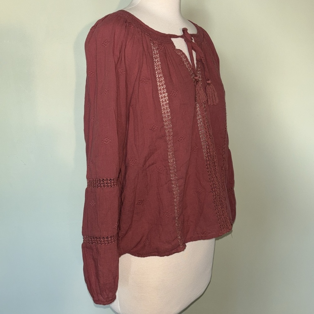047: AMERICAN EAGLE OUTFITTERS lightweight maroon longsleeve blouse medium - Picture 7 of 10